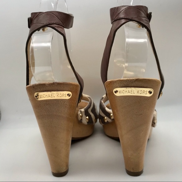 Michael Kors Wooden Wedge Zebra/Animal Print Sandal Size 7.5 in Brown/Beige - Picture 5 of 13